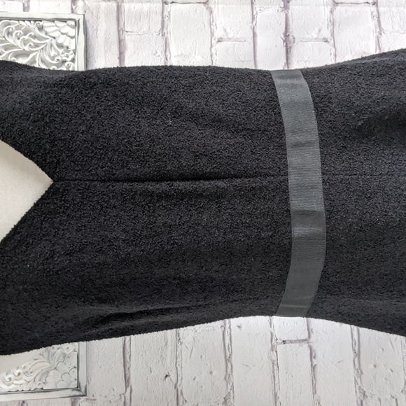 ISAAC MIZRAHI Sleeveless Lined Wool Blend Little Black Dress - Picture 2 of 15